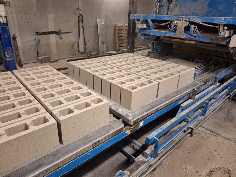 1798d4e1-5601-421e-8d21-52885ba206dd